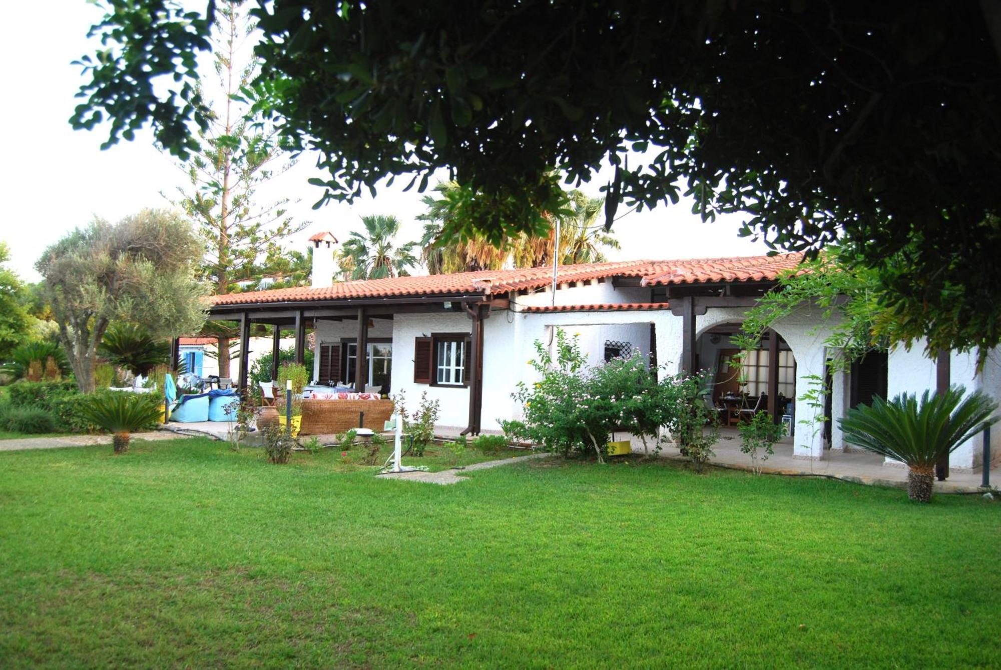 Villa Akrata Luaran gambar