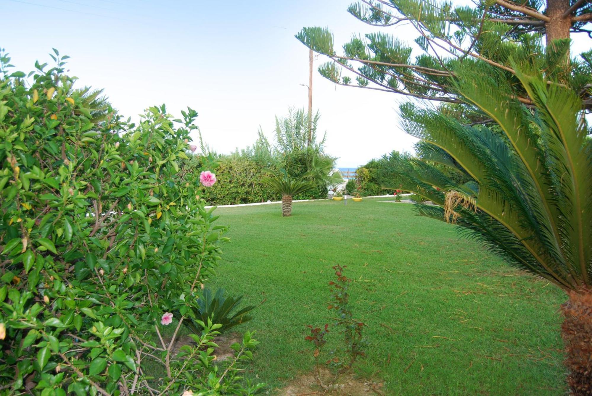 Villa Akrata Luaran gambar