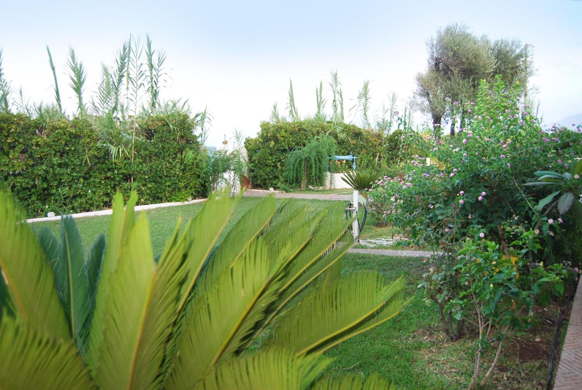 Villa Akrata Luaran gambar