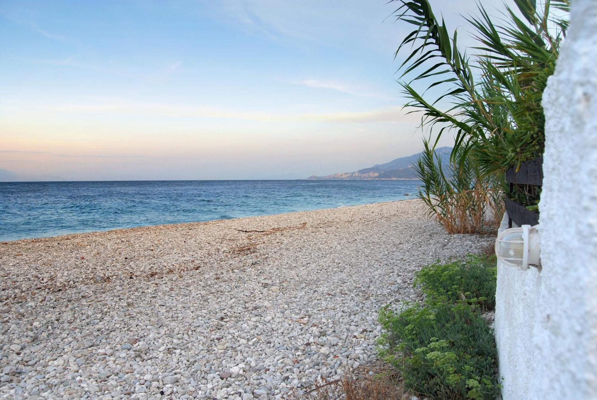 Villa Akrata Luaran gambar