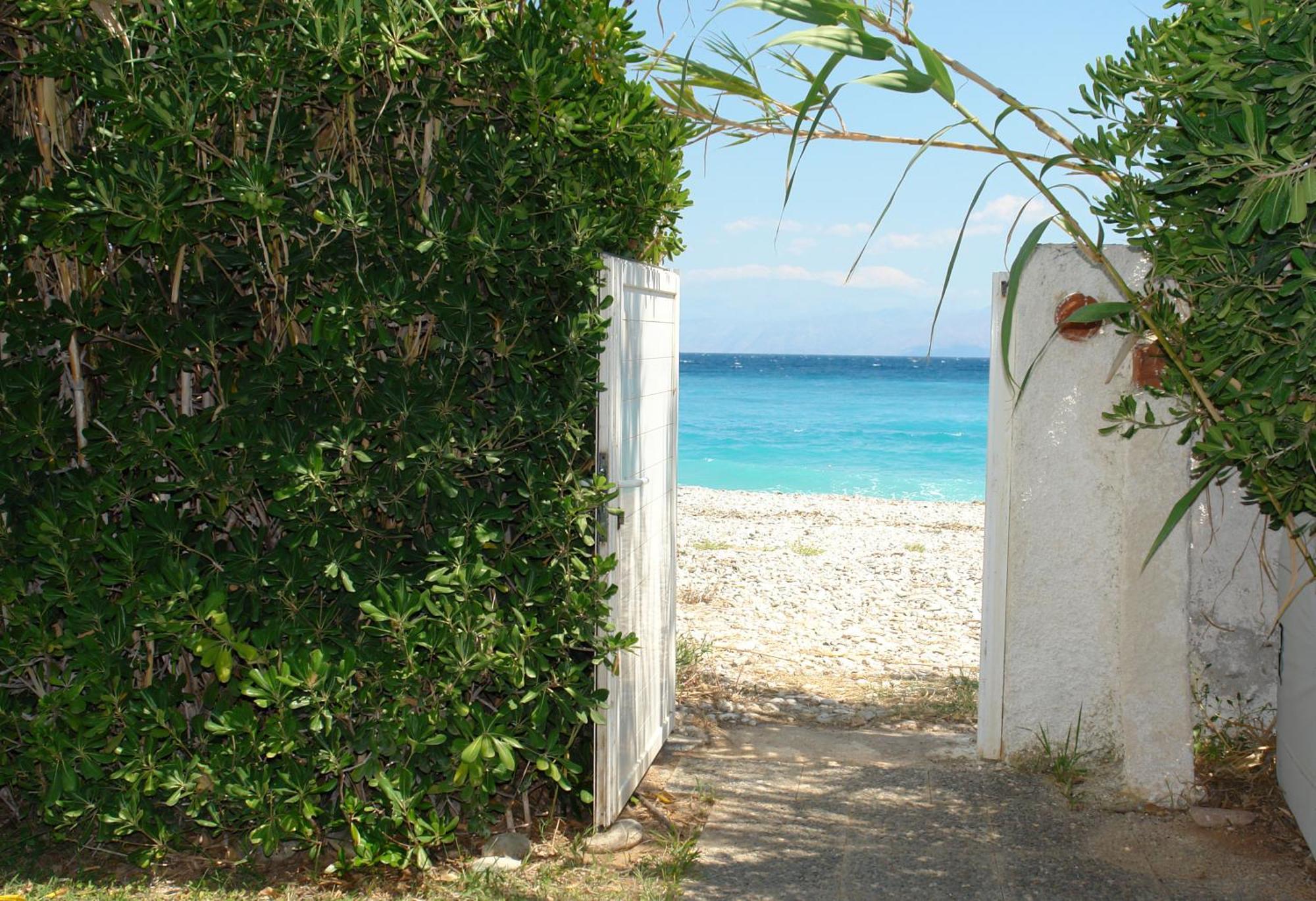 Villa Akrata Luaran gambar