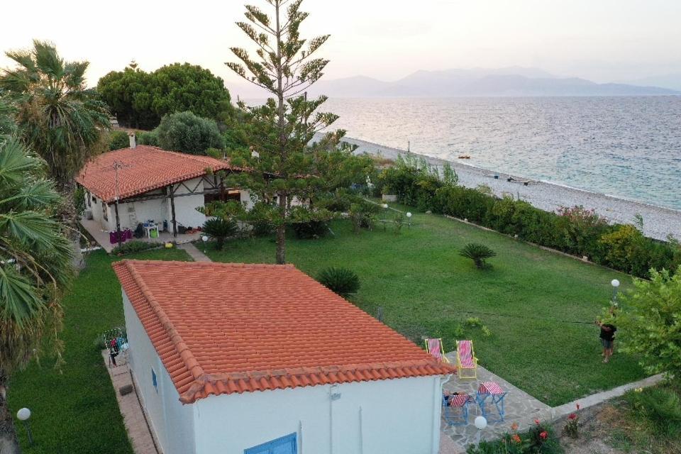 Villa Akrata Luaran gambar
